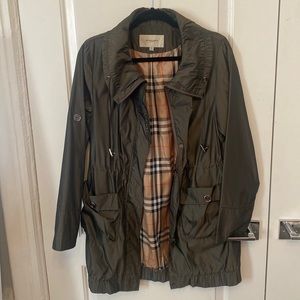 Burberry Trench Coat / Rain jacket - juniors XL, fits like womens small!
